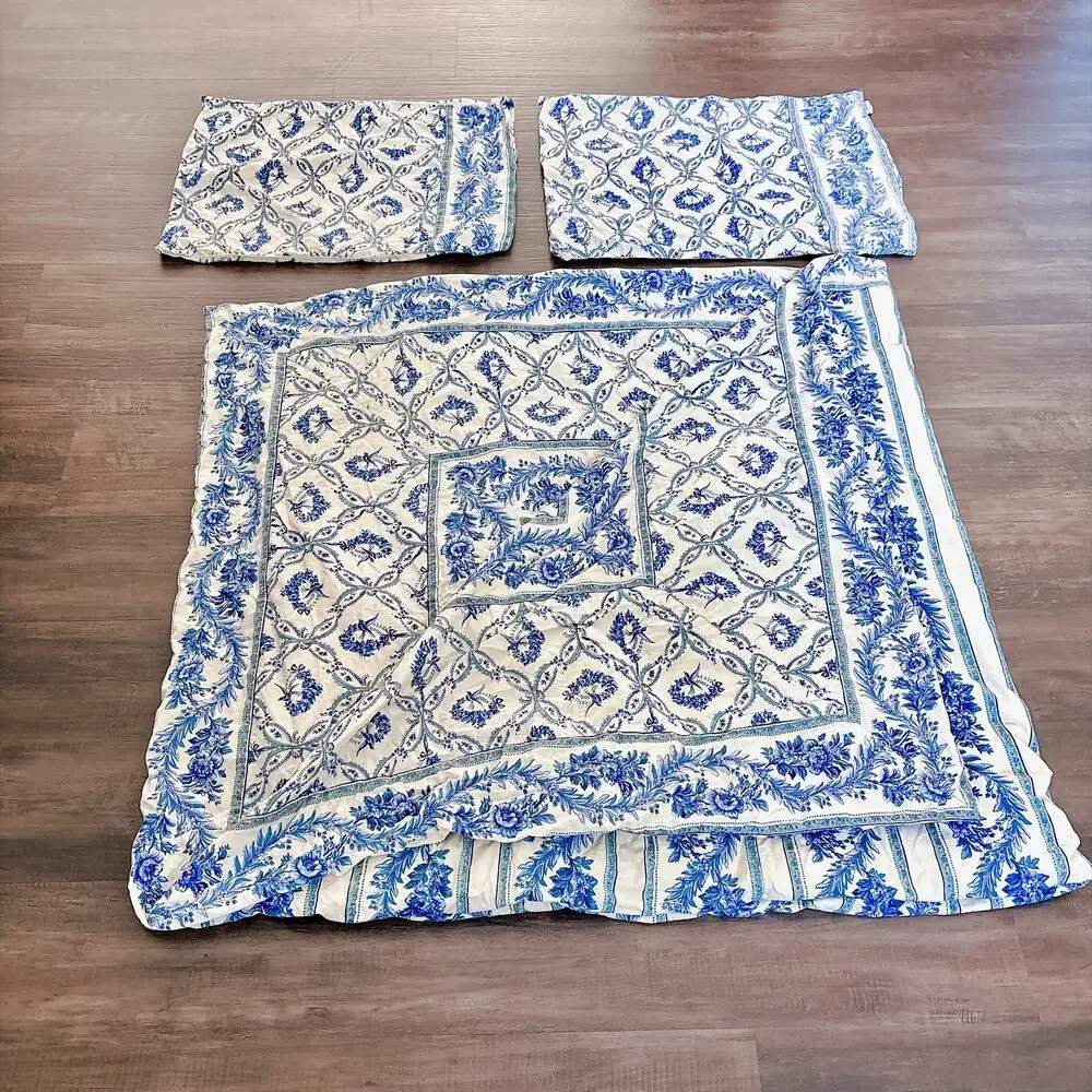 Vintage Reversible April Cornell Duvet Cover and Pillow Shams Set